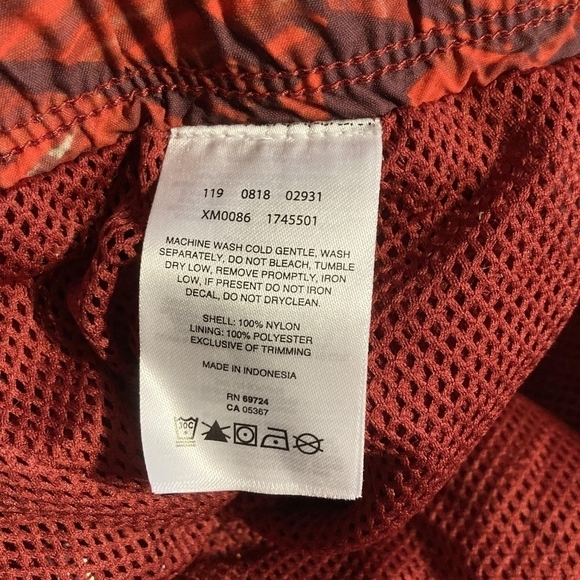 Columbia Omni-Shade Sun Protection Red Palm Leaves Swim Trunks Men's Large L EUC - Picture 8 of 8